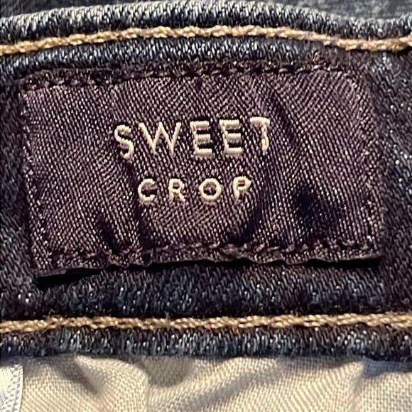 Lucky Brand Sweet Crop Jeans - Picture 11 of 14